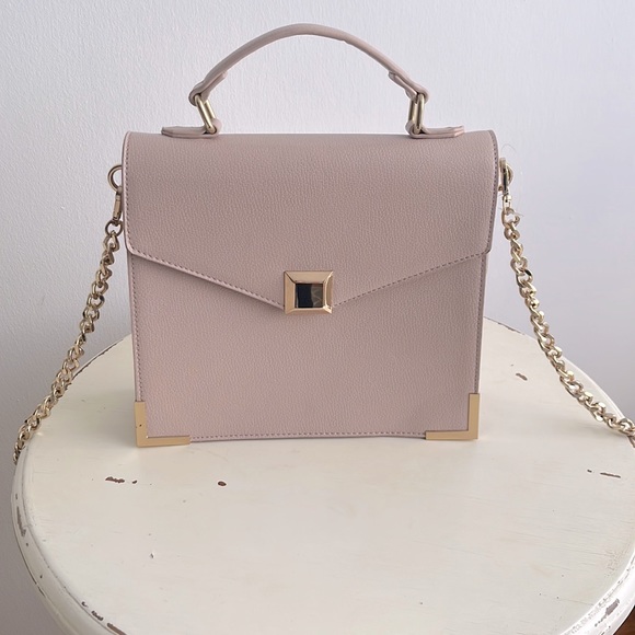 Handbags - Pale Pink purse with removable long chain and top handle